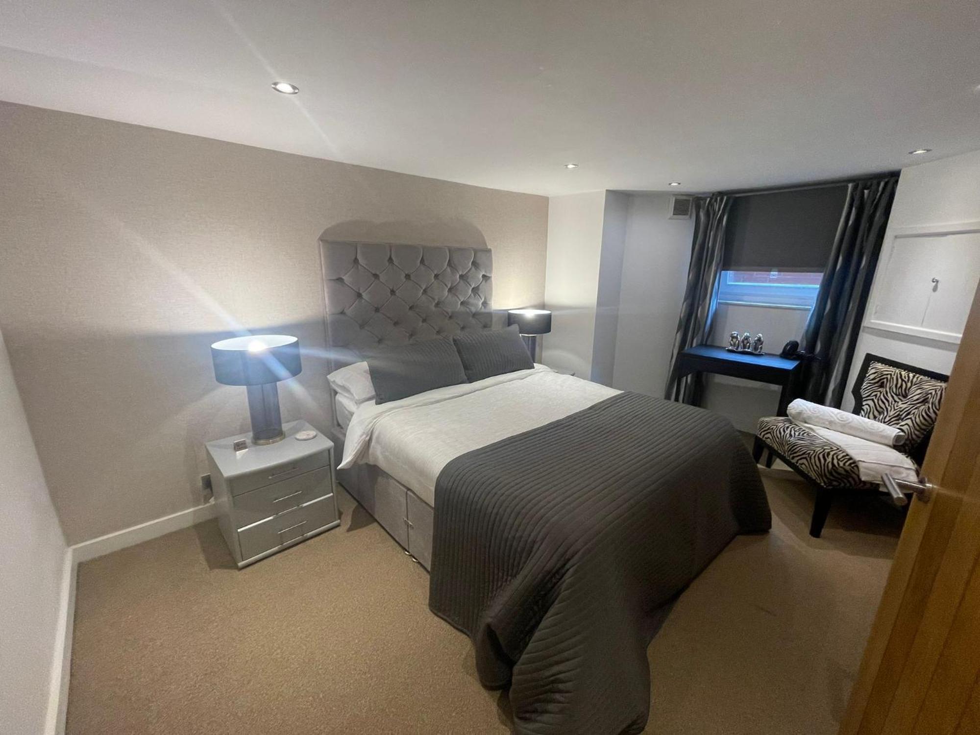 Spacious Central 2Bed Apartment Wilmslow Exterior photo